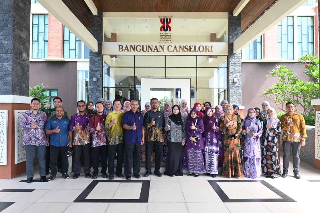 LAWATAN PENANDAARASAN EKOSISTEM KONDUSIF SEKTOR AWAM (EKSA) KOLEJ MATRIKULASI KELANTAN (KMKt) KE UNIVERSITI MALAYSIA KELANTAN (UMK)
